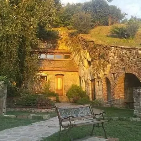 Riolit Barlangszállás Apartman *