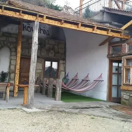 Riolit Barlangszállás Apartman *