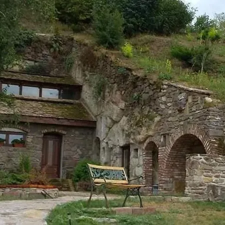 Riolit Barlangszállás Szomolya