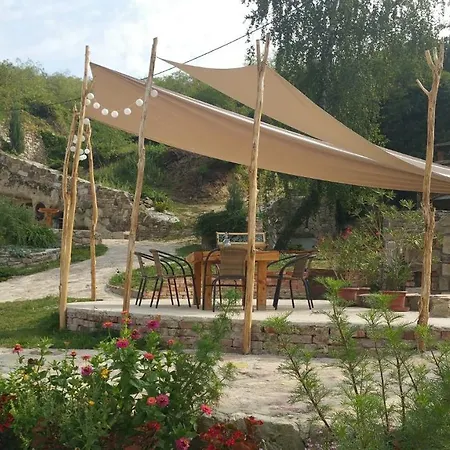 Riolit Barlangszállás * Szomolya