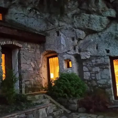Apartment Riolit Barlangszallas