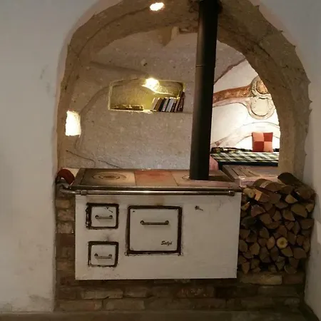 Riolit Barlangszállás
