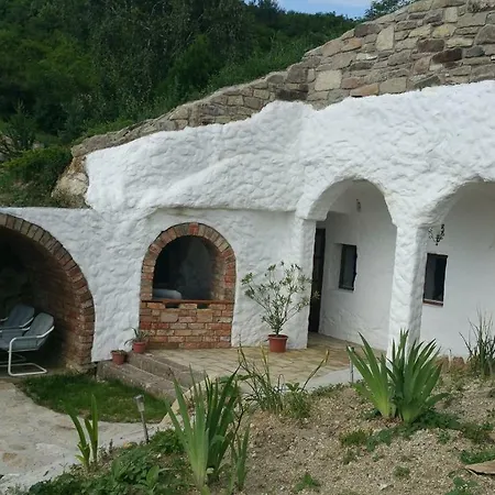 Riolit Barlangszallas *