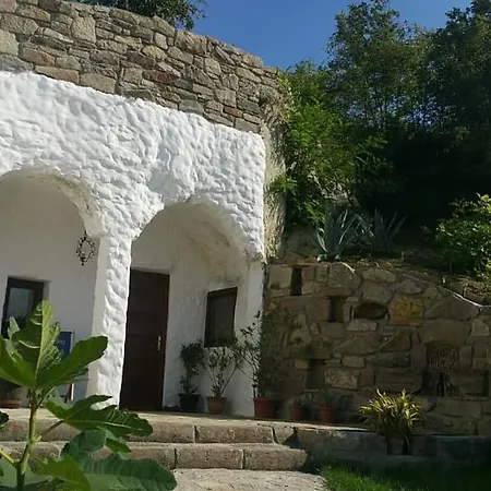 Riolit Barlangszállás Apartman *